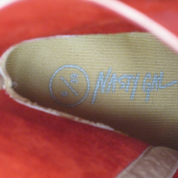 NWOB Discontinued Style Nasty Gal Red Faux Crocodile Square Platform Boots EU39 - Picture 5 of 10